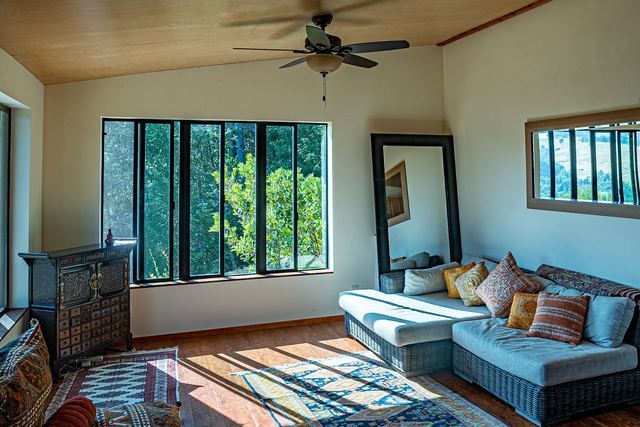 1347 Rio Bravo, frame 3