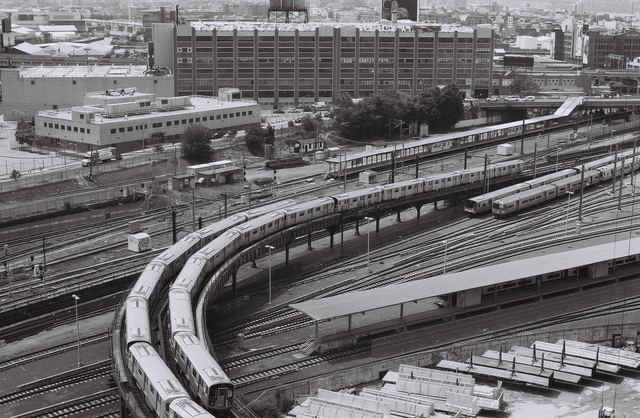 Planes, Trains, and Automobiles, frame 5