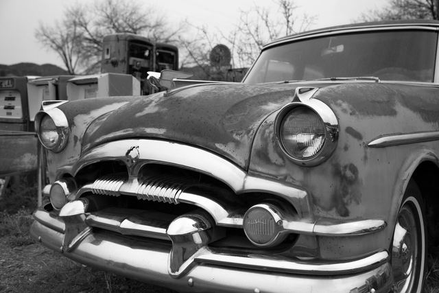 Planes, Trains, and Automobiles, frame 7